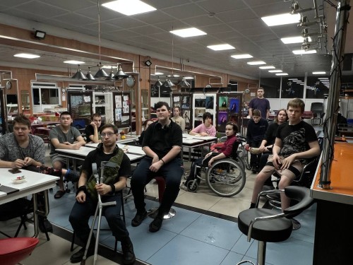 Показ военно-драматического фильма 